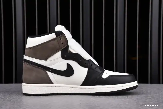 RETRO HIGH 555088-105 MOCHA JORDAN 1 AIR DARK 0520